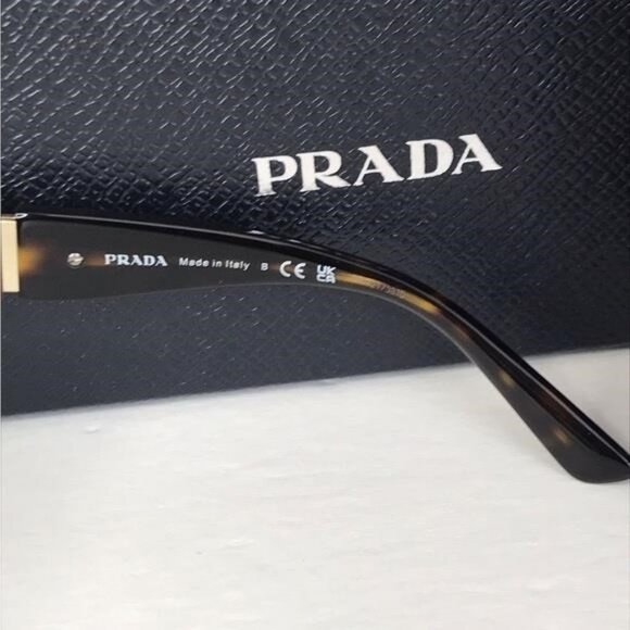 💯- Authentic New Dark Brown Cat Eye Ladies Sunglasses PR 02WSF 07C0D1 56 - Picture 4 of 14